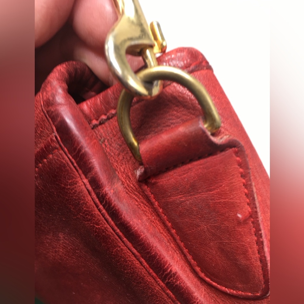 COACH Vintage Leather Flap TurnLock Messenger Shoulder Handbag Red NYC USA Small - Picture 11 of 16